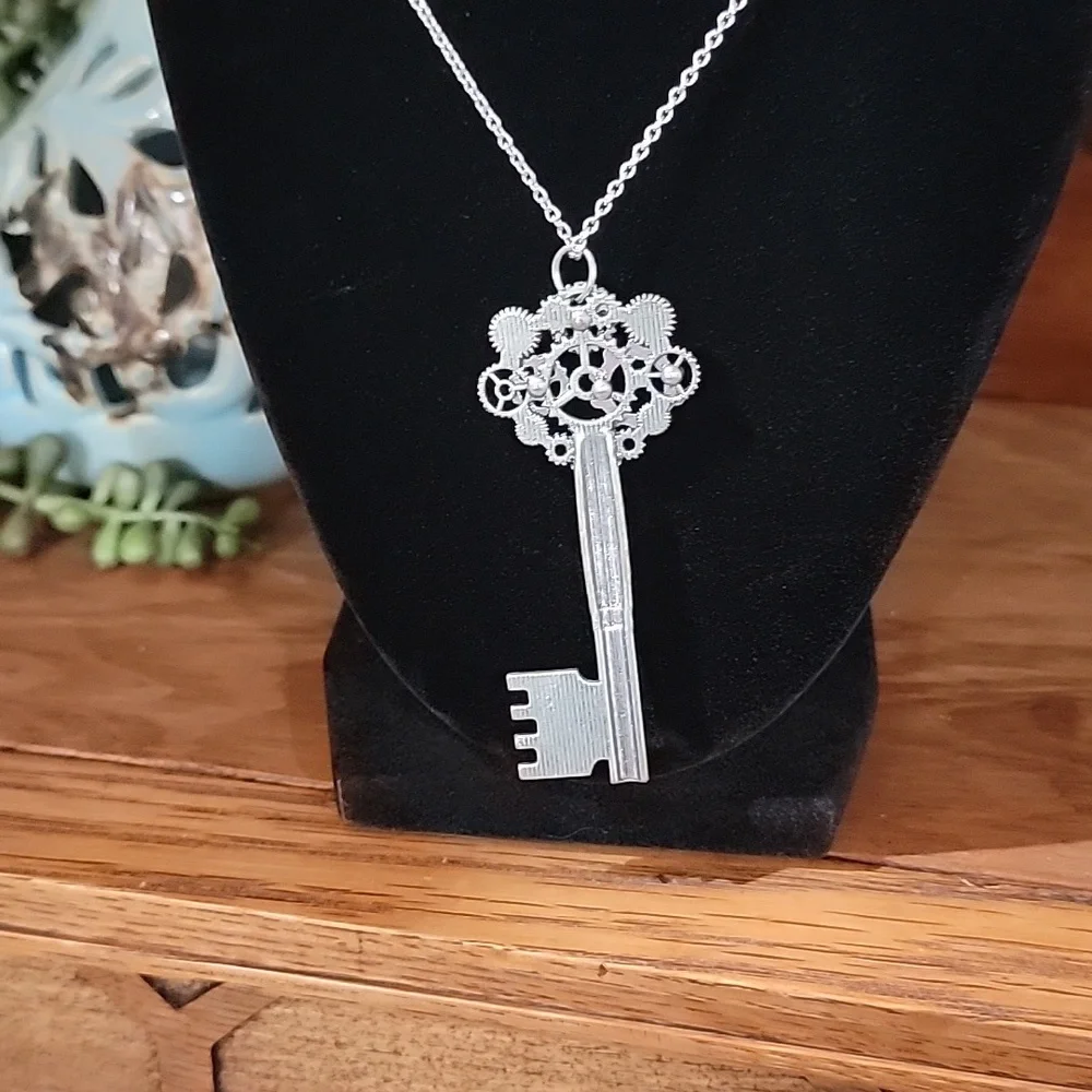 Key Necklace - Picture 3 of 5